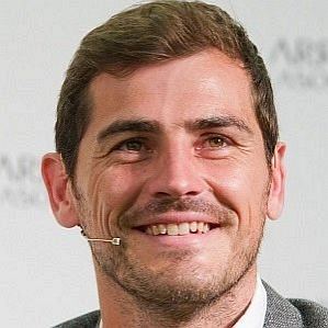 who is Iker Casillas dating