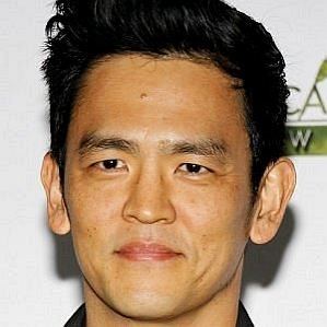 who is John Cho dating