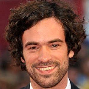 who is Romain Duris dating