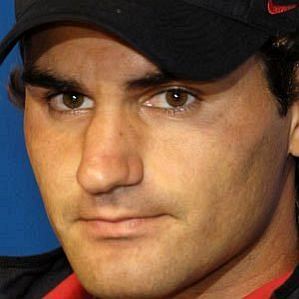 who is Roger Federer dating