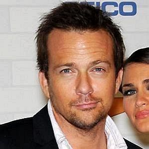 who is Sean Patrick Flanery dating
