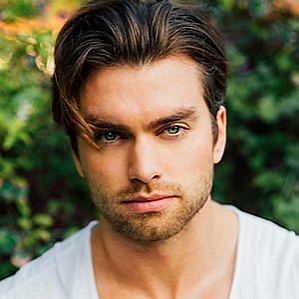 who is Pierson Fode dating