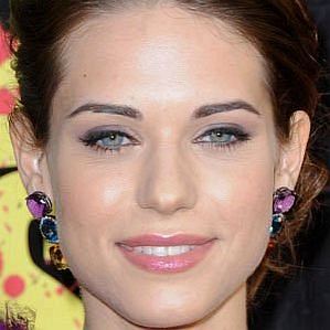 who is Lyndsy Fonseca dating