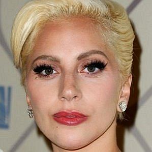 who is Lady Gaga dating