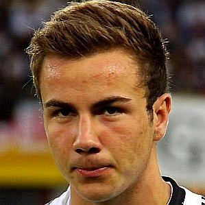 who is Mario Gotze dating