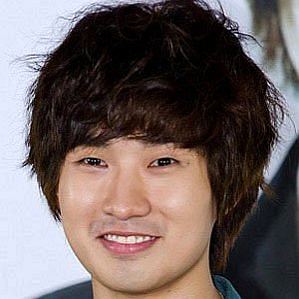 Ryu Deok Hwan profile photo