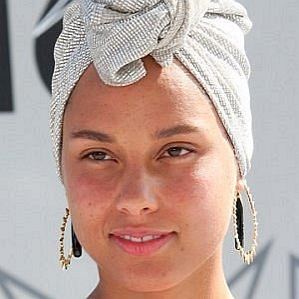 who is Alicia Keys dating