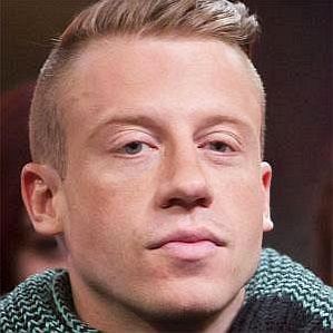who is Macklemore dating