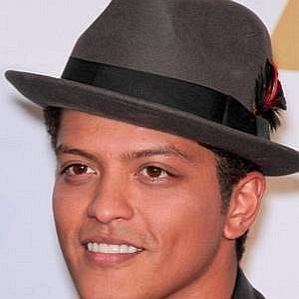 who is Bruno Mars dating