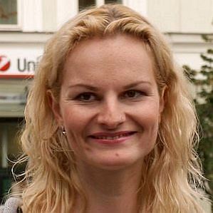 Iva Pazderkova profile photo