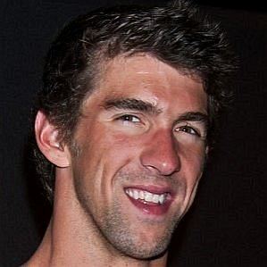 who is Michael Phelps dating