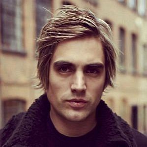 Charlie Simpson profile photo