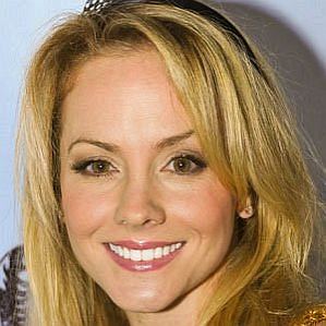 who is Kelly Stables dating